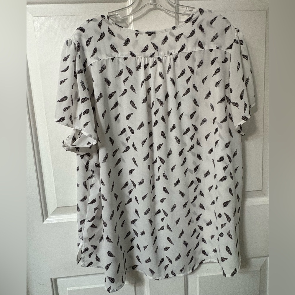 Monday Fun Linnette Split Neck Smocked Blouse - image 8